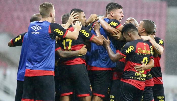 Sport arranca vitória de virada para assumir vice-liderança