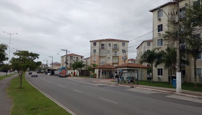 Mulher é agredida e presa em casa pelo marido na Serra