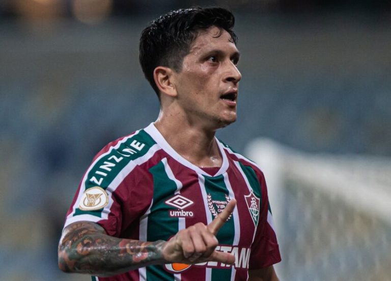 Fluminense bate Atlético-MG em jogo eletrizante com oito gols e confusão
