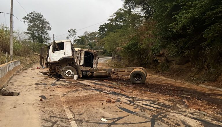 Acidentes em rodovias deixam dois mortos e sete feridos