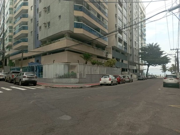 Ladrões atiram em ciclista após roubo e perseguição na Praia da Costa