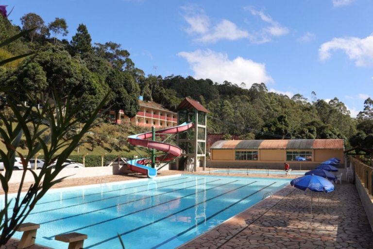 Clube em Santa Teresa aposta no ambiente familiar