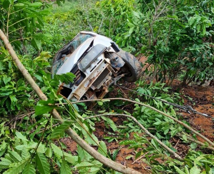 Dois homens morrem presos às ferragens após acidente no Sul do Espírito Santo