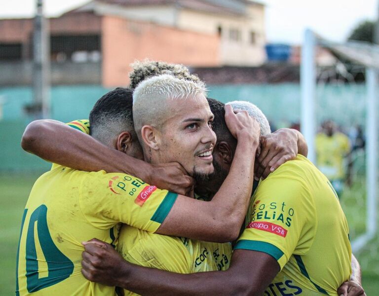 Nova Venécia vence confronto capixaba na série D com gol de bicicleta; assista
