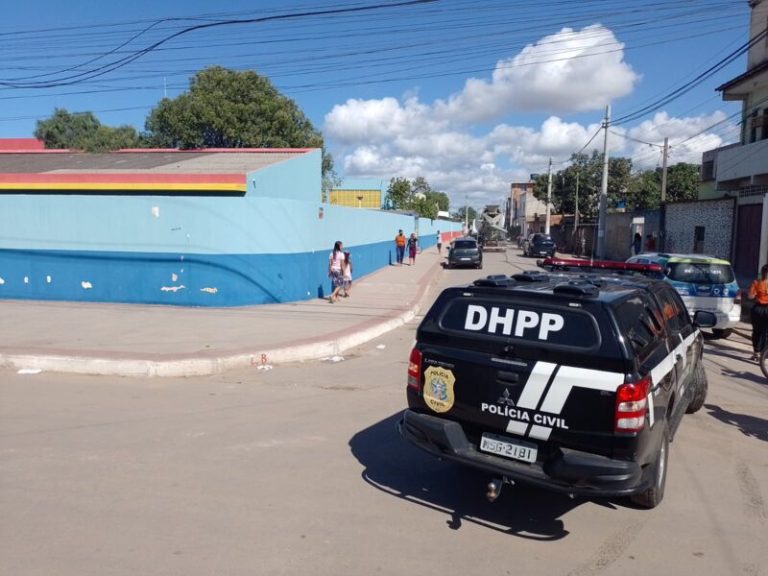 Dois homens são baleados durante tiroteio perto de escola em Vila Velha