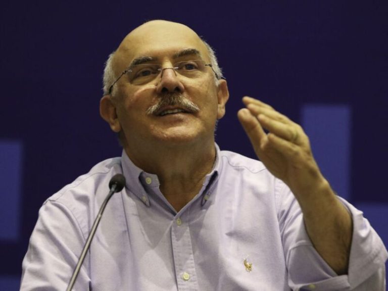 Desembargador manda soltar ex-ministro Milton Ribeiro