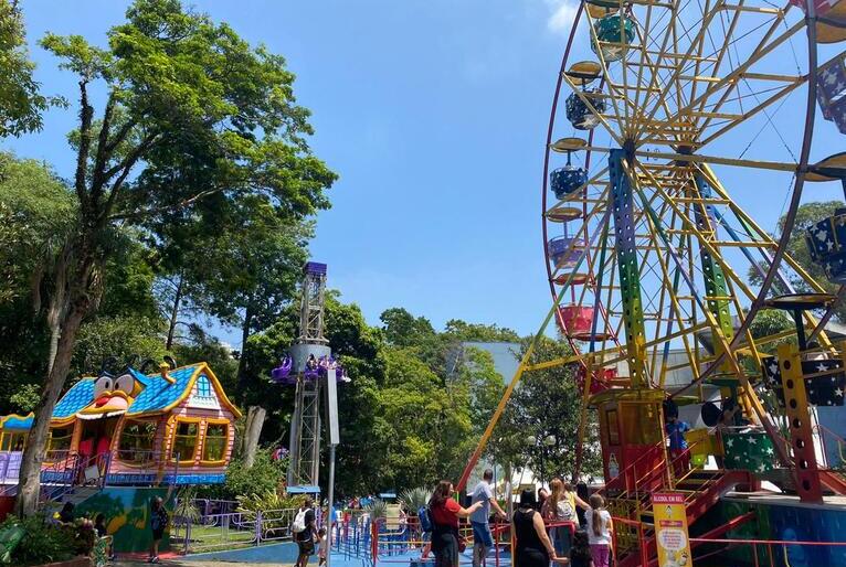 Crianças ficam presas em parque de diversões em São Bernardo do Campo