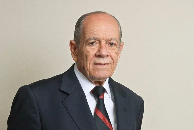 Ex-ministro da Fazenda, capixaba Ernane Galvêas morre aos 99 anos