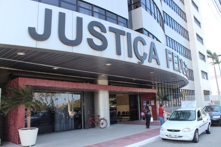 Saiba quem tem direito a receber até R$72.720 do INSS