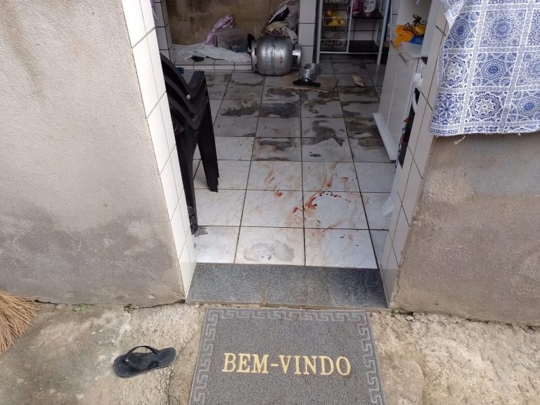 Homem em cadeira de rodas atira na ex-mulher em Cariacica