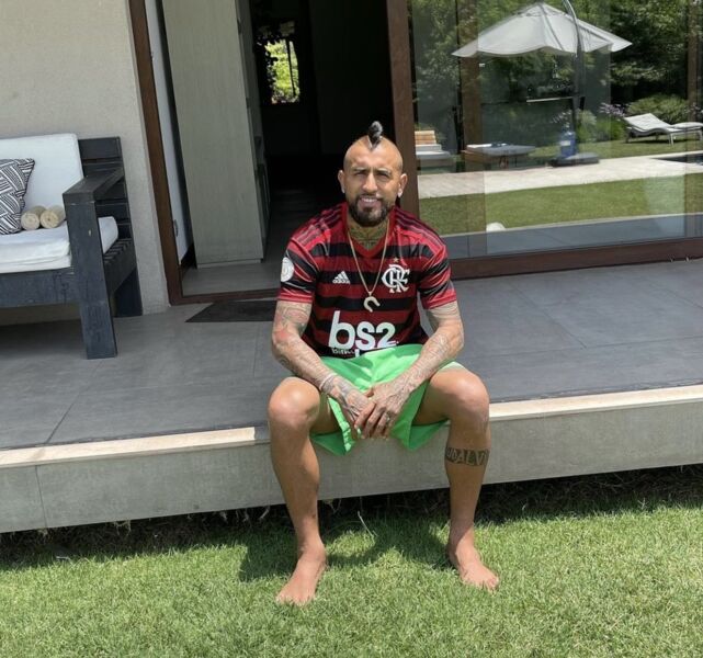 Flamengo acerta contratação de Arturo Vidal