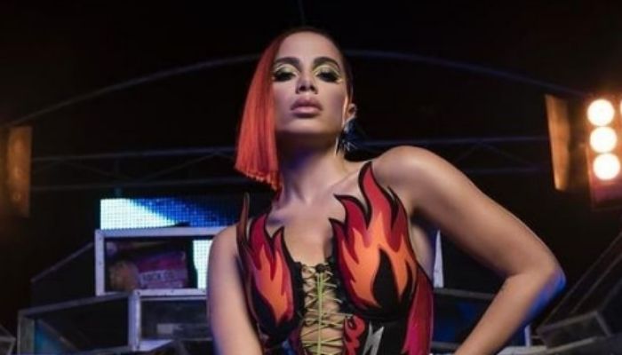 Anitta diz que não é petista após apoio a Lula e proíbe PT de usar a sua imagem