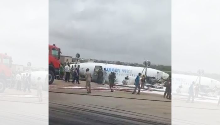 Avião ‘aterrissa de ponta-cabeça’ em acidente e 30 sobrevivem