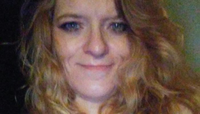 Mulher acorda de coma após dois anos e acusa irmão por agressão nos EUA