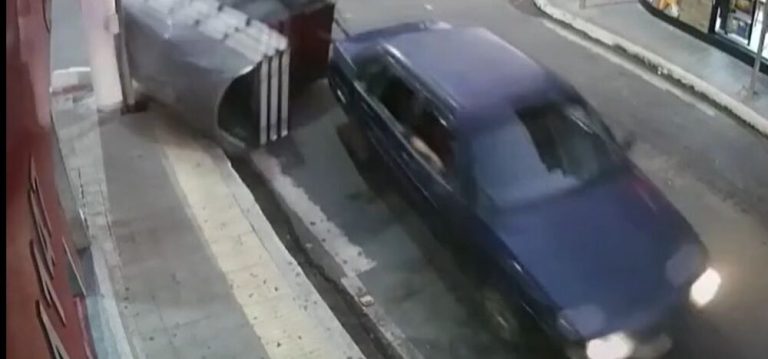 Reboque que transportava cavalos tomba no Sul do Espírito Santo