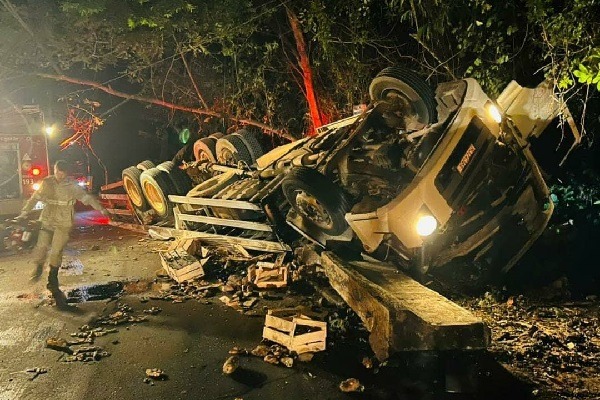 Adolescente morre e outras três pessoas ficam feridas em acidente no Estado