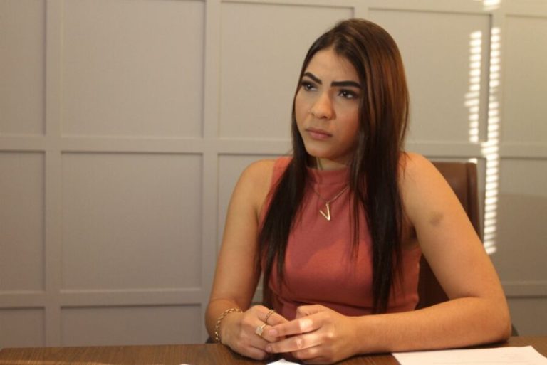 “Levei uma garrafada por ciúmes”, diz mulher agredida pelo ex-namorado