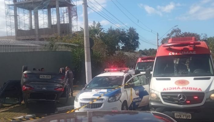 Atropelamento com carro em perseguição mata mãe e fere duas crianças na Serra
