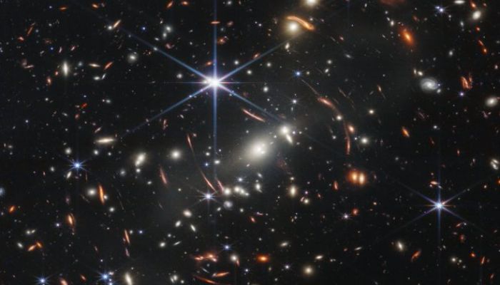 Nasa divulga imagem mais nítida e profunda do universo primitivo