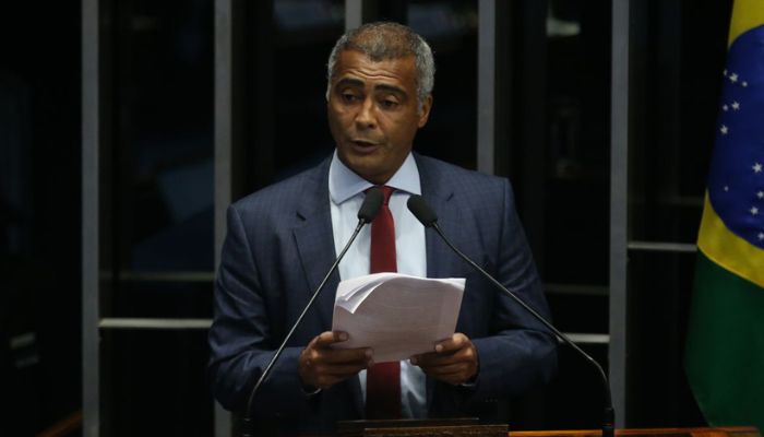 Jogadores recebem apoio de Romário após protesto contra Lei Geral do Esporte