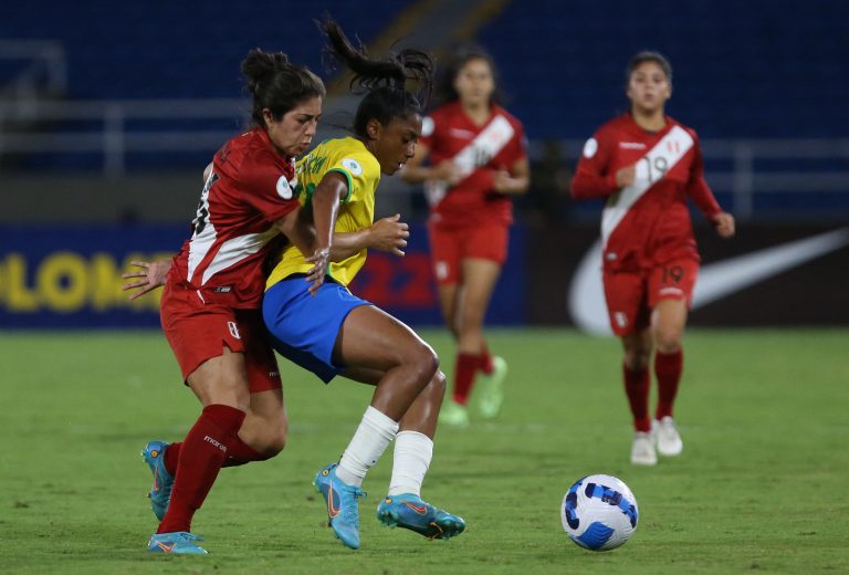 Brasil sobra, goleia o Peru por 6 a 0 e segue 100% na Copa América feminina