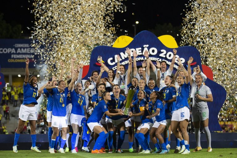 Brasil vence a Colômbia na final e conquista Copa América feminina
