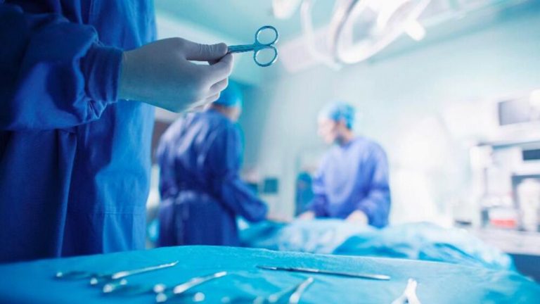 Mulher denuncia abuso sexual após cirurgia em hospital particular