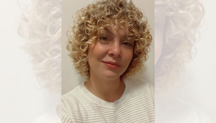 Atriz e ex-paquita revela ter sofrido assédio após posar nua