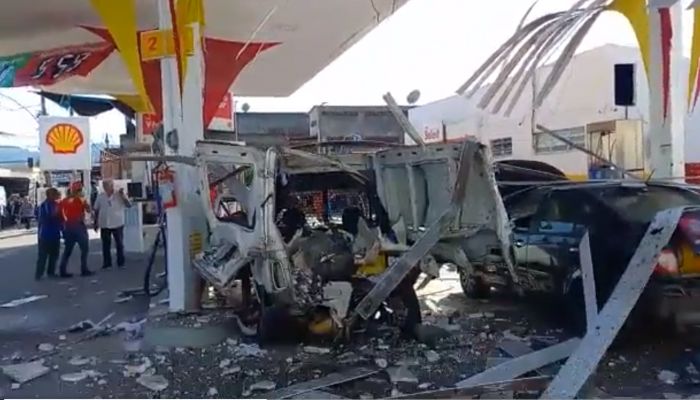 Carro explode durante abastecimento de GNV em posto no Rio de Janeiro