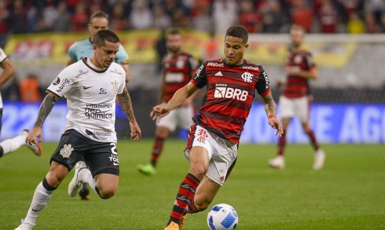 Duelo entre Flamengo x Corinthians define 1º semifinalista da Libertadores