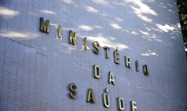 Ministro anuncia incorporação de tecnologia contra o AVC no SUS