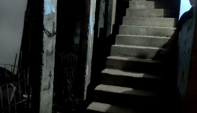 Criança de 7 anos morre após cair de escada na Serra