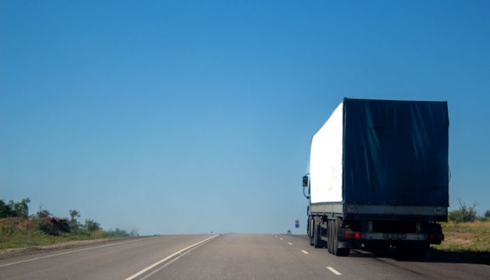 Caminhoneiro é sequestrado na BR 101 e liberado após 13 horas em Campos
