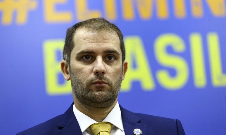 Novo diretor da Anvisa toma posse nesta sexta-feira