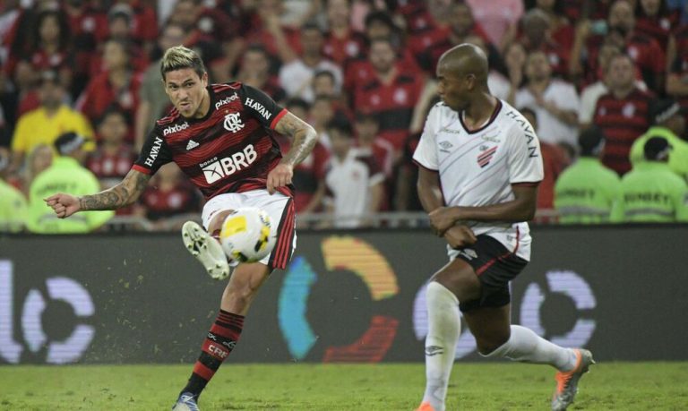 Athletico-PR e Flamengo decidem quem vai à semifinal da Copa do Brasil