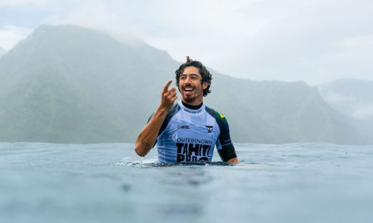 Yago Dora avança direto e manda Ítalo para a repescagem no Tahiti