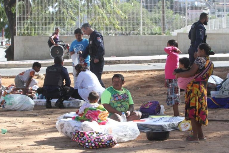 Mais 21 venezuelanos devem chegar até sexta