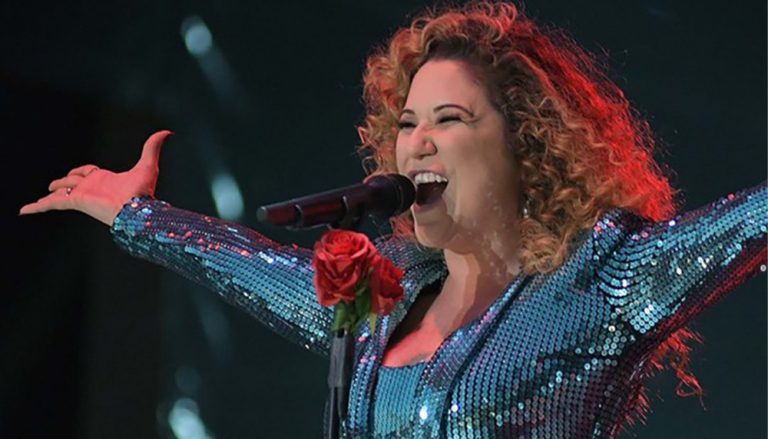 Maria Rita estreia como compositora e diz que samba vai além do copo de cerveja