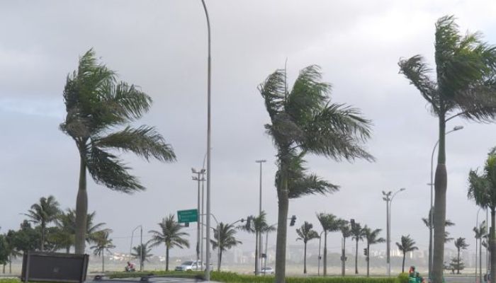 Inmet alerta para risco à saúde por queda de temperatura e vendaval no ES