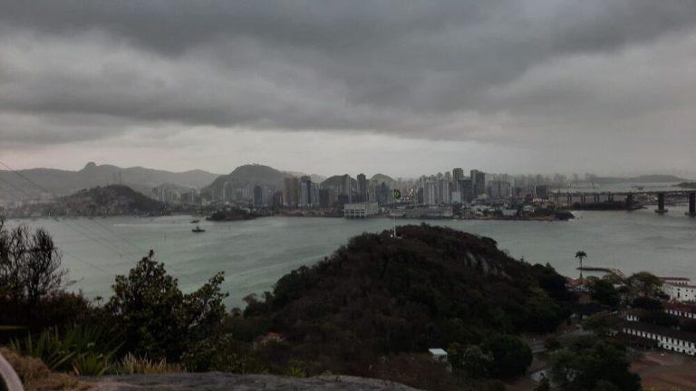 Alerta de temporal, ventos fortes e queda de temperatura para este sábado no ES