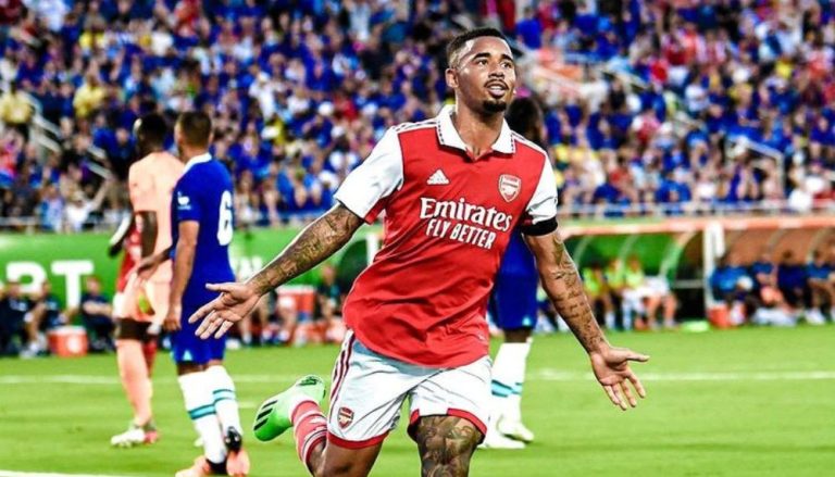 Torcida do Arsenal cria música para atacante brasileiro