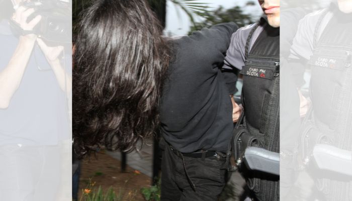 Jovem escondia o rosto nas aulas, dizem colegas