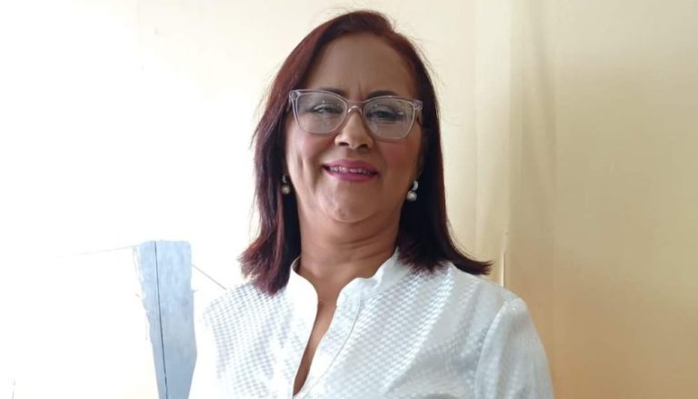 Nova suplente para candidato ao Senado na chapa de Magno Malta