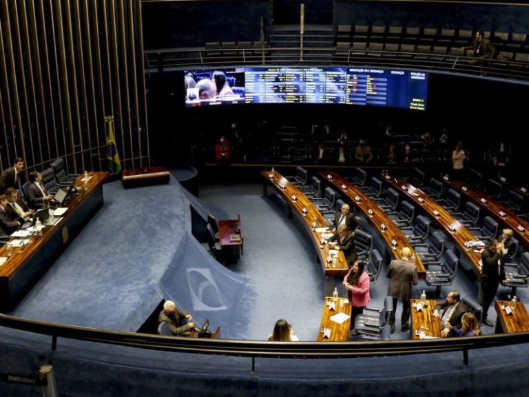 Concurso com mil vagas e salário de até 33 mil vai ter provas em Vitória