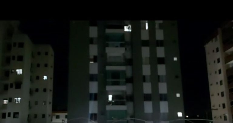 Panelaço e buzinaço em bairro de Vitória durante entrevista de Lula