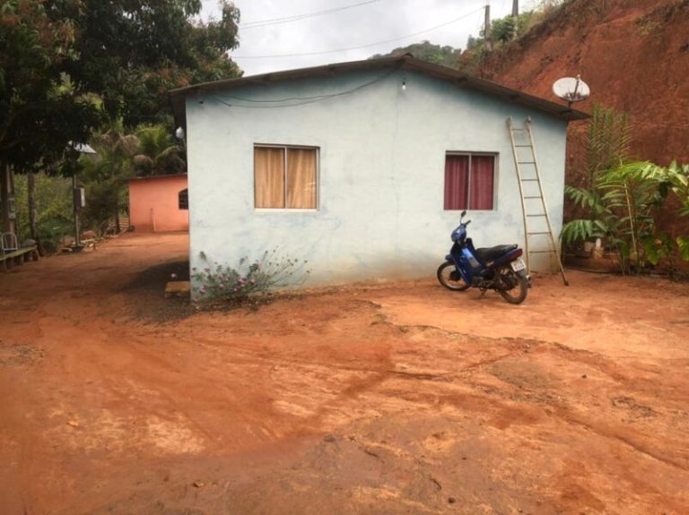 Região Serrana: Homem é acusado de matar a mulher a facadas e tomar veneno