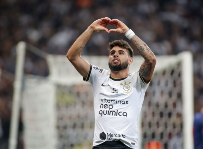Corinthians recebe RB Bragantino e tenta voltar a vencer no Brasileiro