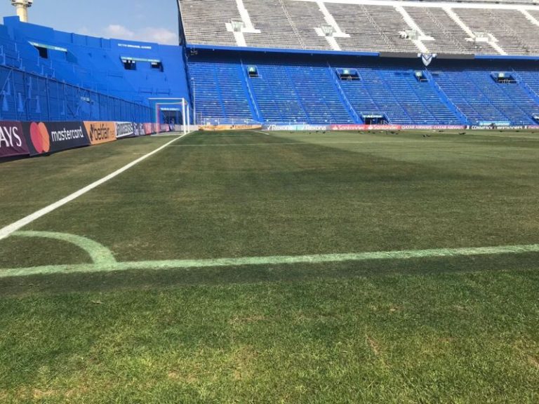 Flamengo vê destruição de gramado da semi da Libertadores e avisa Conmebol