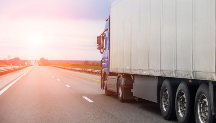 Transportadores rodoviários de carga não precisarão renovar registro