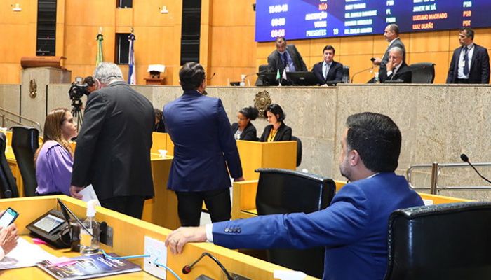 Bônus integral para professor de atestado será analisado na Assembleia